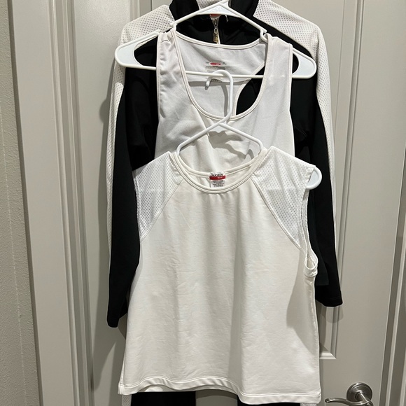 4 piece Danskin Now athletic set - Picture 2 of 7